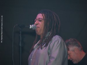 Manfred Mann's Earth Band: +1 ������ �� ����� | ����