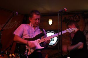 Fender Party: � �������, �� �� � �����
