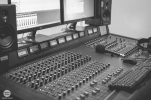 ����� ����������� �BrokenBricks Studios�